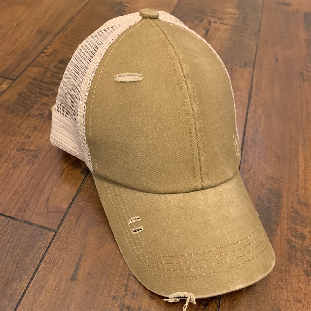 🧢 Ponytail Hat 🧢